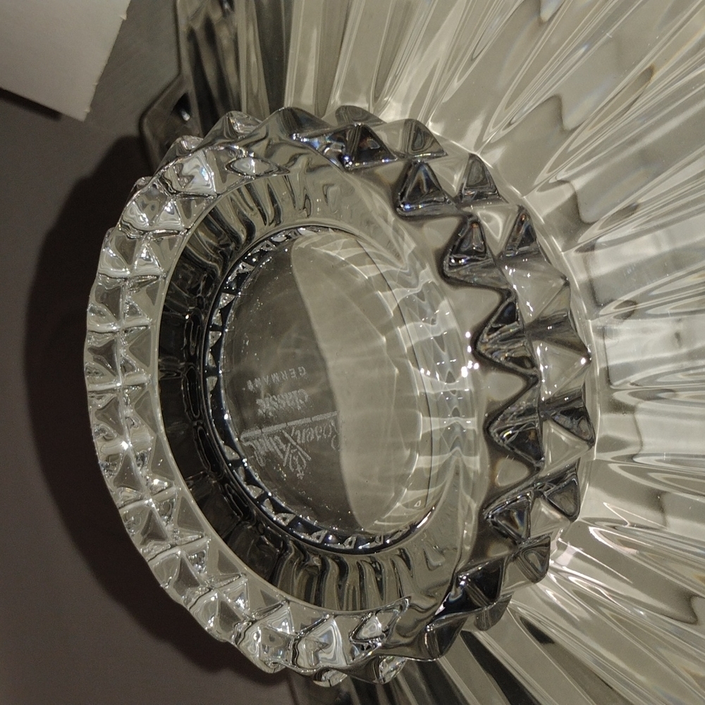 Mid-Century Modern Crystal Centerpiece Bowl with Geometric Designs by Rosenthal - Picture 6 of 8